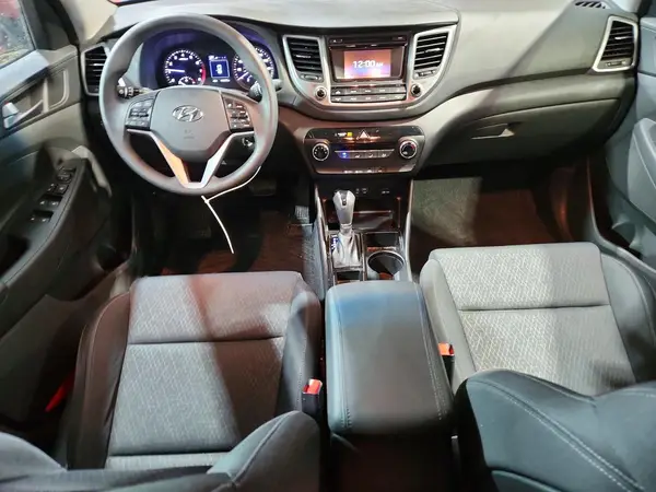 KM8J3CA46HU397793 2017 HYUNDAI TUCSON - Image 8