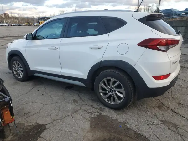 KM8J3CA46HU400420 2017 HYUNDAI TUCSON - Image 2