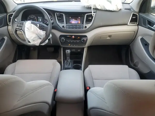 KM8J3CA46HU400420 2017 HYUNDAI TUCSON - Image 8