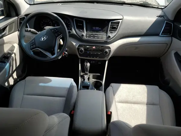 KM8J3CA46HU412504 2017 HYUNDAI TUCSON - Image 8