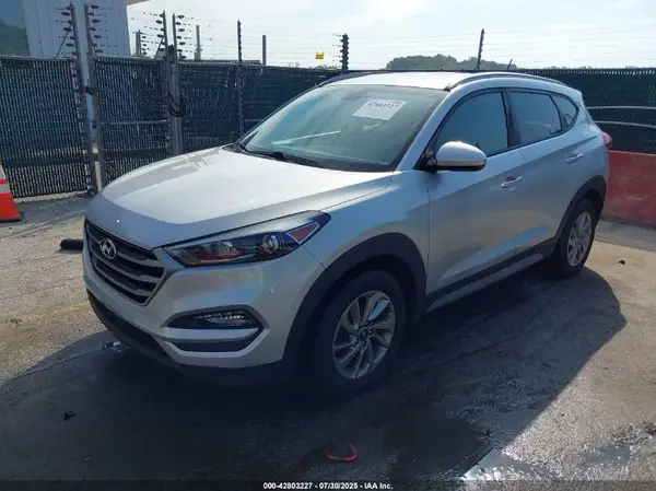 KM8J3CA46HU423938 2017 HYUNDAI TUCSON - Image 2