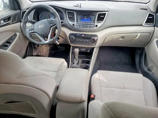 KM8J3CA46HU430906 2017 HYUNDAI TUCSON - Image 8