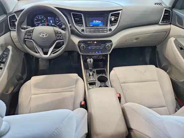 KM8J3CA46HU431084 2017 HYUNDAI TUCSON - Image 8