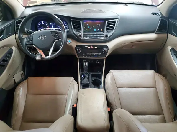 KM8J3CA46HU443669 2017 HYUNDAI TUCSON - Image 8