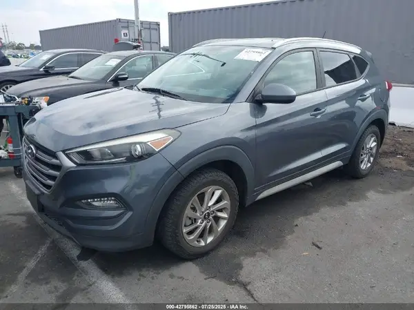 KM8J3CA46HU448631 2017 HYUNDAI TUCSON - Image 2