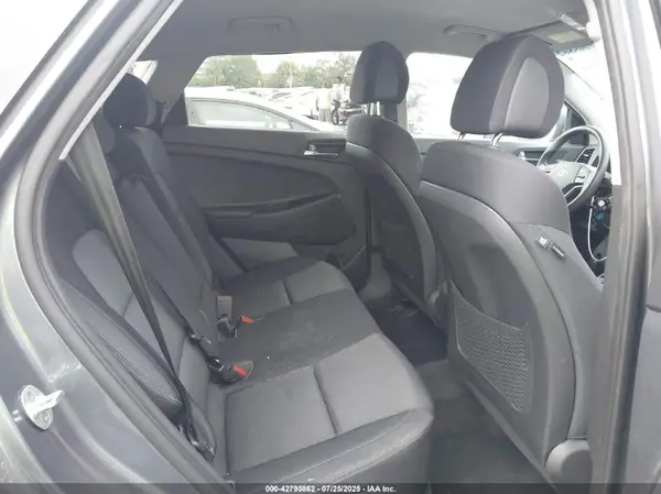 KM8J3CA46HU448631 2017 HYUNDAI TUCSON - Image 8