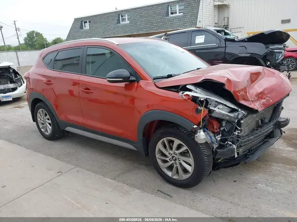 KM8J3CA46HU450069 2017 HYUNDAI TUCSON - Image 1