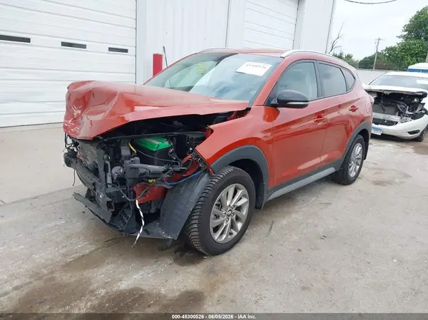 KM8J3CA46HU450069 2017 HYUNDAI TUCSON - Image 2