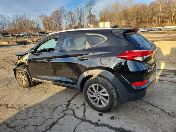 KM8J3CA46HU458771 2017 HYUNDAI TUCSON - Image 2