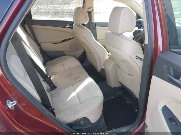 KM8J3CA46HU462853 2017 HYUNDAI TUCSON - Image 8