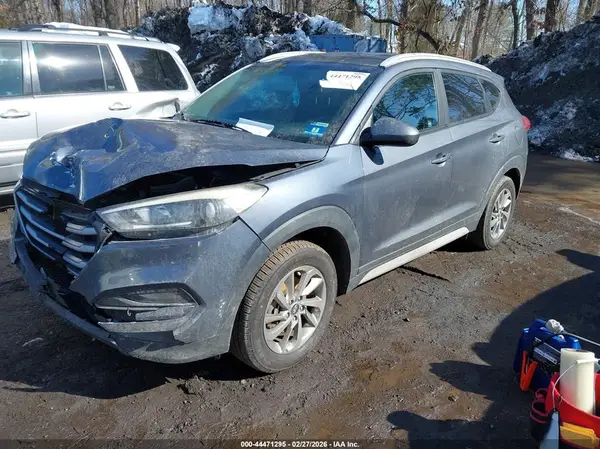 KM8J3CA46HU467129 2017 HYUNDAI TUCSON - Image 2