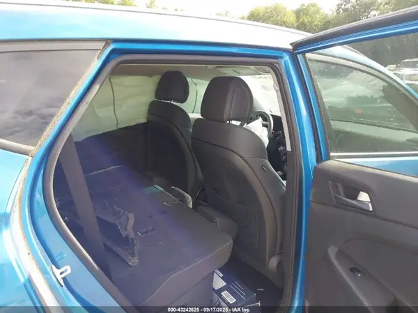 KM8J3CA46HU474663 2017 HYUNDAI TUCSON - Image 8