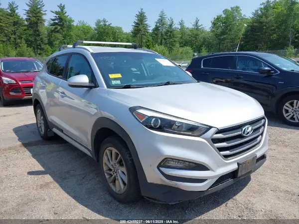 KM8J3CA46HU476445 2017 HYUNDAI TUCSON - Image 1