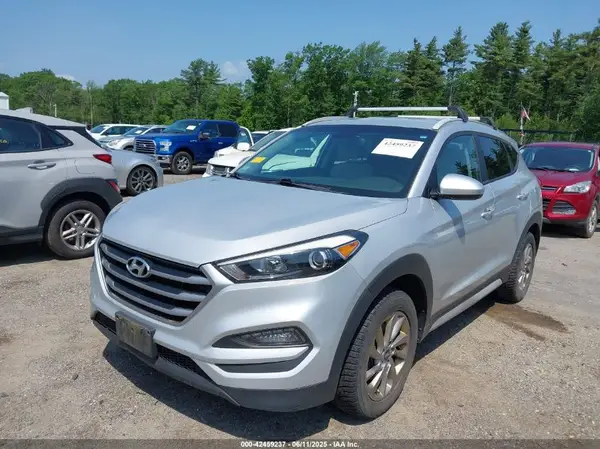KM8J3CA46HU476445 2017 HYUNDAI TUCSON - Image 2