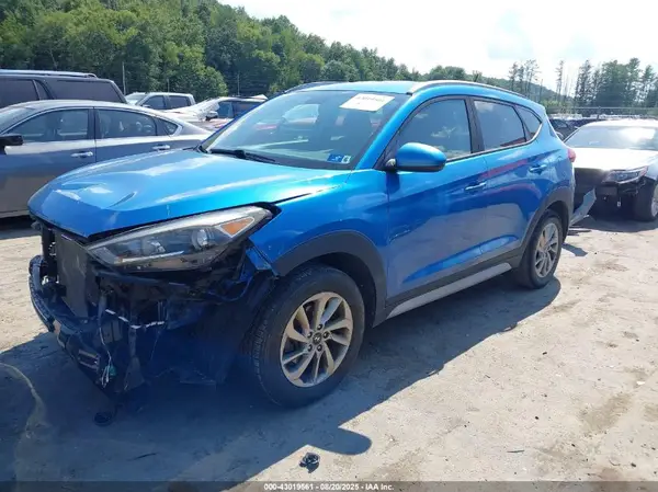 KM8J3CA46HU482312 2017 HYUNDAI TUCSON - Image 2