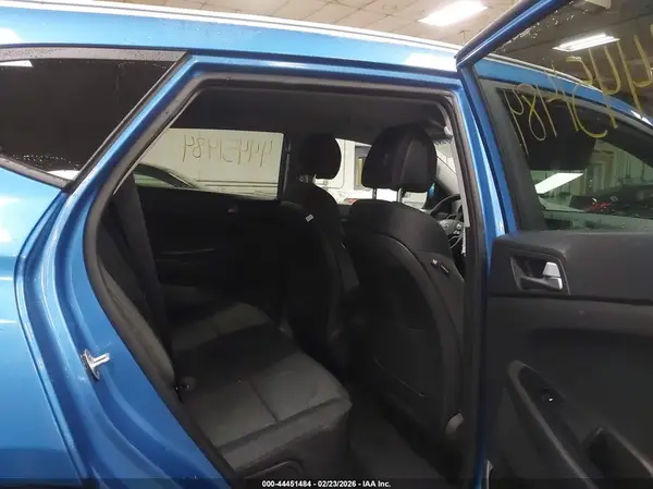 KM8J3CA46HU485162 2017 HYUNDAI TUCSON - Image 8