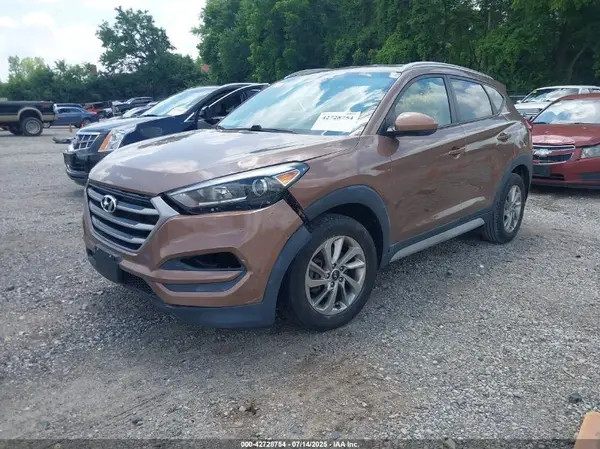 KM8J3CA46HU495920 2017 HYUNDAI TUCSON - Image 2