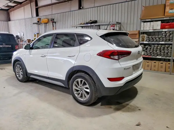 KM8J3CA46HU501442 2017 HYUNDAI TUCSON - Image 2