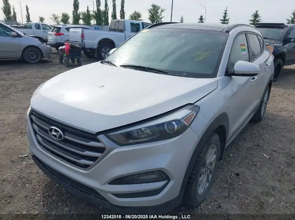 KM8J3CA46HU508147 2017 HYUNDAI TUCSON - Image 2