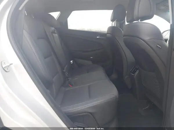 KM8J3CA46HU508519 2017 HYUNDAI TUCSON - Image 8