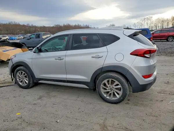 KM8J3CA46HU508634 2017 HYUNDAI TUCSON - Image 2