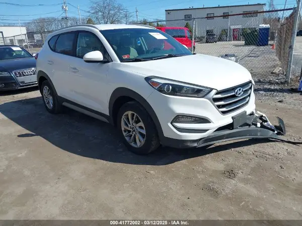 KM8J3CA46HU508827 2017 HYUNDAI TUCSON - Image 1