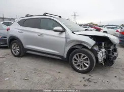 KM8J3CA46HU512408 2017 HYUNDAI TUCSON