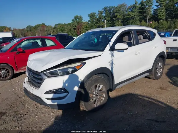 KM8J3CA46HU517852 2017 HYUNDAI TUCSON - Image 2