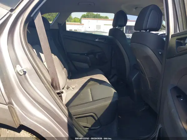 KM8J3CA46HU519794 2017 HYUNDAI TUCSON - Image 8