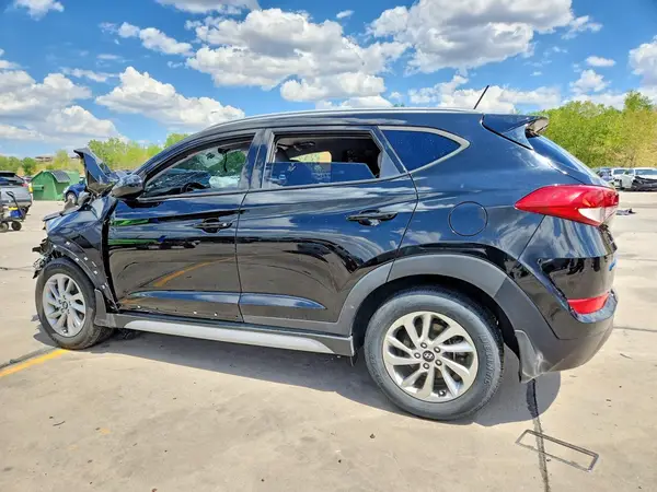 KM8J3CA46HU522758 2017 HYUNDAI TUCSON - Image 2