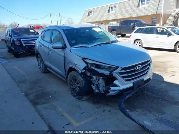 KM8J3CA46HU524316 2017 HYUNDAI TUCSON - Image 1