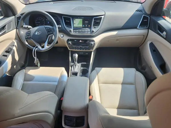 KM8J3CA46HU532870 2017 HYUNDAI TUCSON - Image 8