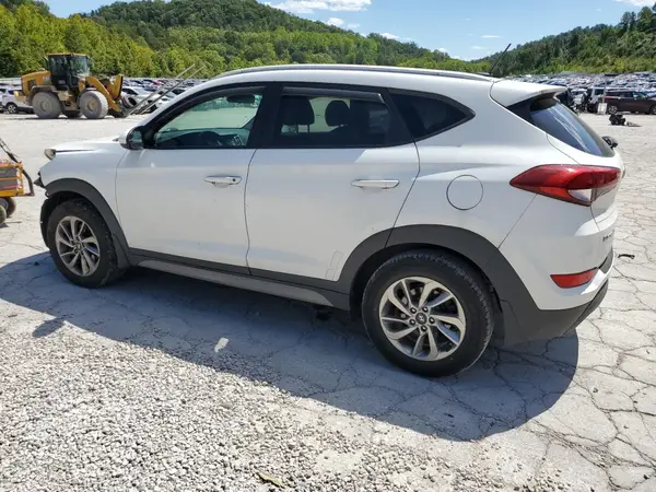 KM8J3CA46HU539110 2017 HYUNDAI TUCSON - Image 2