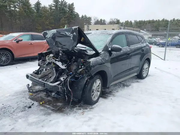 KM8J3CA46HU539270 2017 HYUNDAI TUCSON - Image 2