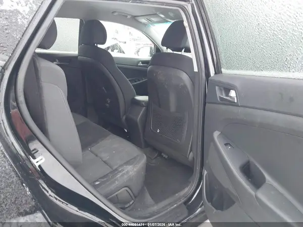 KM8J3CA46HU539270 2017 HYUNDAI TUCSON - Image 8