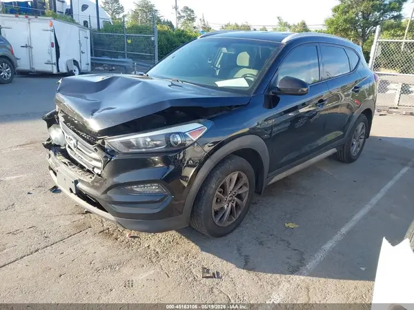KM8J3CA46HU554884 2017 HYUNDAI TUCSON - Image 2