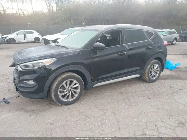KM8J3CA46HU555081 2017 HYUNDAI TUCSON - Image 2