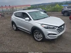 KM8J3CA46HU559373 2017 HYUNDAI TUCSON
