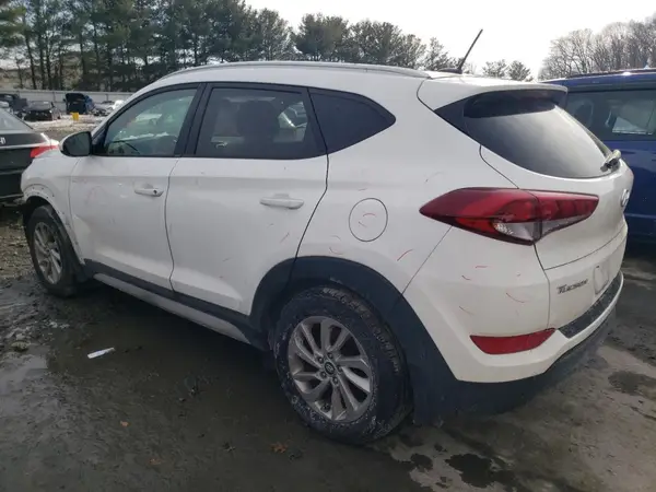 KM8J3CA46HU561270 2017 HYUNDAI TUCSON - Image 2