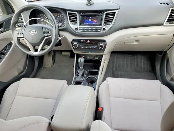 KM8J3CA46HU588016 2017 HYUNDAI TUCSON - Image 8