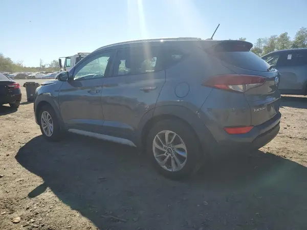 KM8J3CA46HU596021 2017 HYUNDAI TUCSON - Image 2
