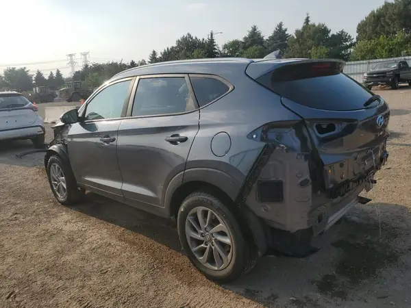 KM8J3CA46JU596994 2018 HYUNDAI TUCSON - Image 2