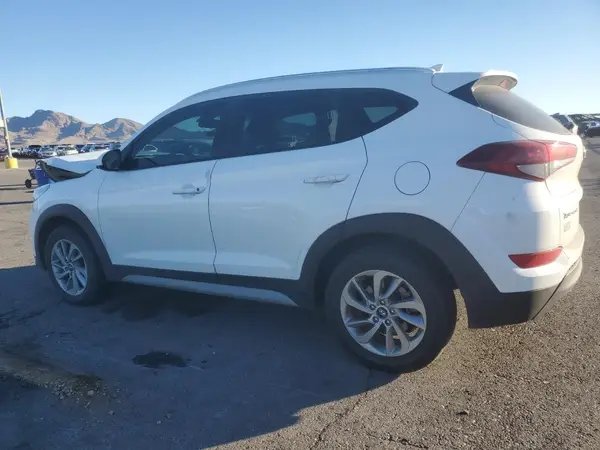 KM8J3CA46JU601630 2018 HYUNDAI TUCSON - Image 2