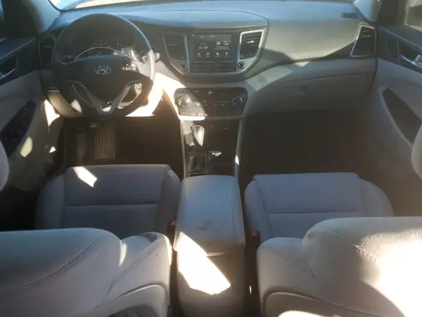 KM8J3CA46JU601630 2018 HYUNDAI TUCSON - Image 8