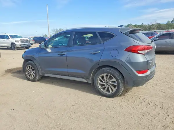 KM8J3CA46JU604317 2018 HYUNDAI TUCSON - Image 2