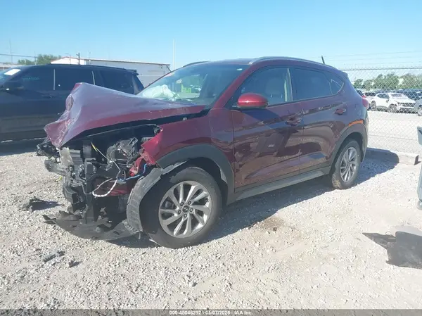 KM8J3CA46JU607265 2018 HYUNDAI TUCSON - Image 2