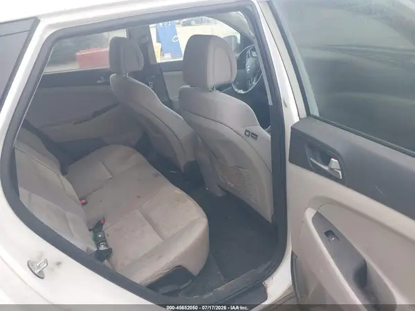 KM8J3CA46JU614443 2018 HYUNDAI TUCSON - Image 8
