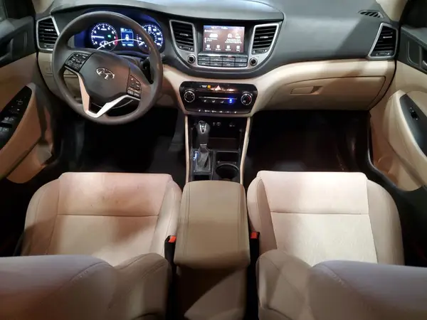 KM8J3CA46JU625832 2018 HYUNDAI TUCSON - Image 8