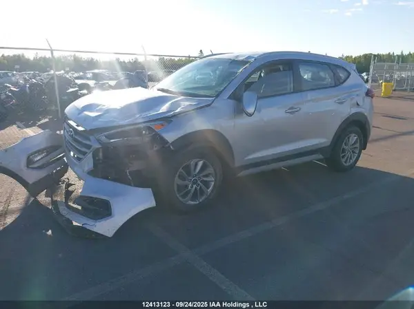 KM8J3CA46JU627841 2018 HYUNDAI TUCSON - Image 2
