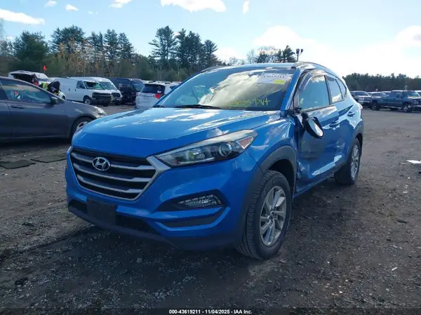 KM8J3CA46JU632053 2018 HYUNDAI TUCSON - Image 2